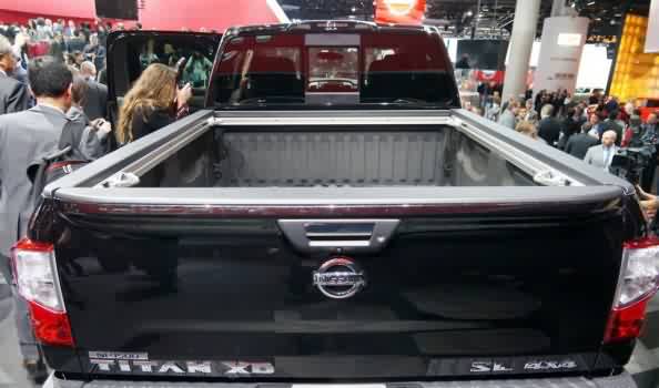 The-back-of-the-Nissan-Titan-2016-1024x603