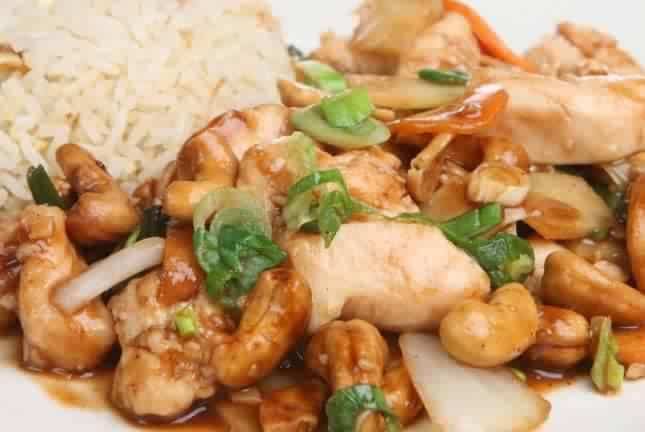 طريقة عمل الدجاج بالكاجو Cashew Chicken