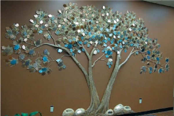 ديكور مجسم لشكل شجرة 