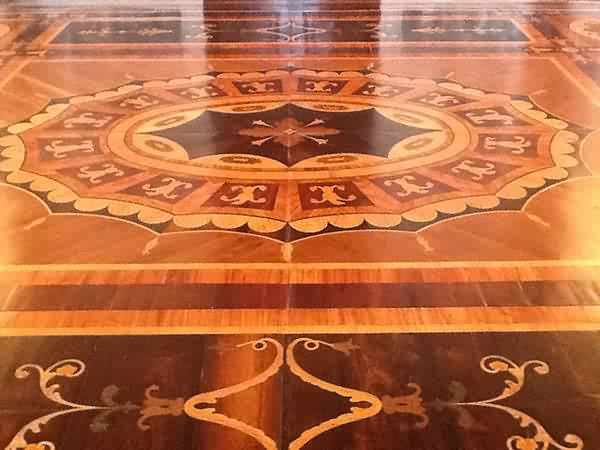 زخرفة بشكل جميل 