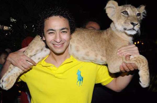 النجم حمادة هلال مع النمر