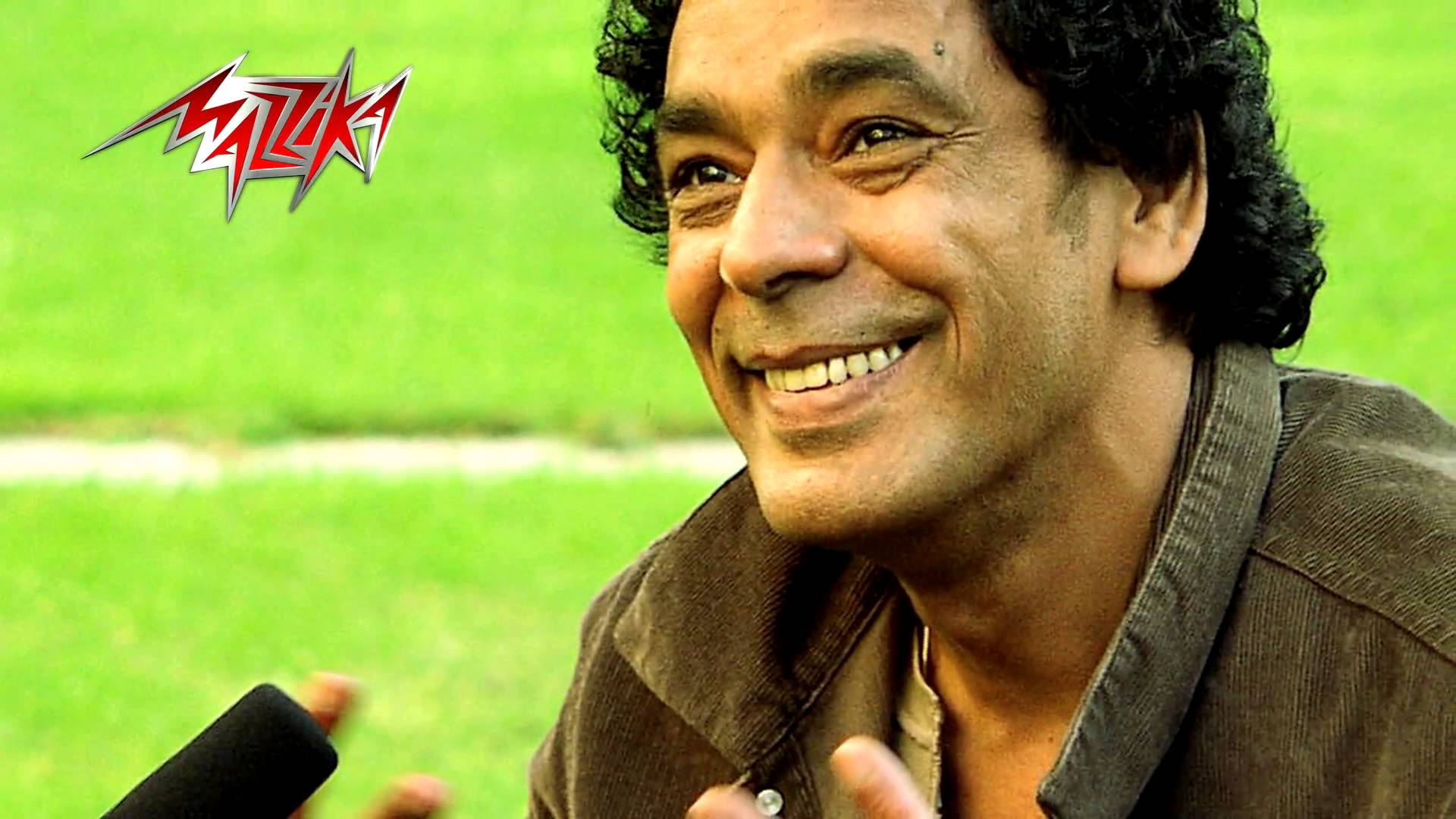 النجم محمد منير