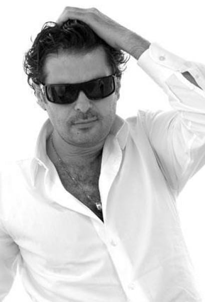صور وخلفيات للفنان راغب علامة