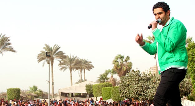 صورة للنجم محمد كيلانى فى احدى حفلاتة