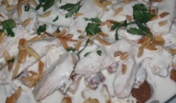 فتة الدجاج بالزبادي