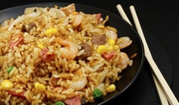 طريقة عمل أرز مقلي بالخضار والمشروم