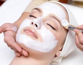 طرق تنقية البشرة من السموم