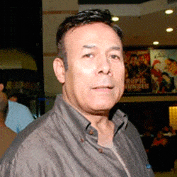 الفنان احمد ماهر