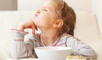 كيفية التعامل مع الطفل العنيد
