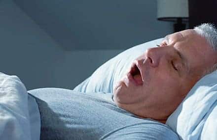 أسباب توقف التنفس خلال النوم