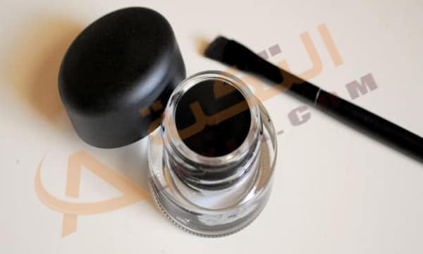 طرق منع الكحل من السيلان