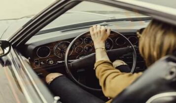 تفسير حلم قيادة السيارة