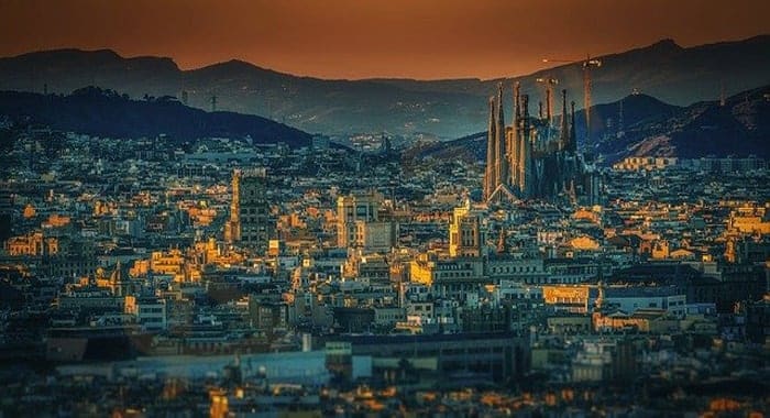 برشلونة