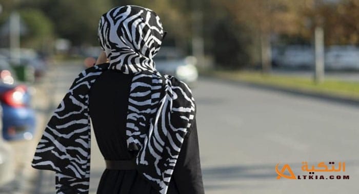 نساء لابسات أسود في المنام