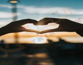 الفرق بين حب الرجل وحب المرأة